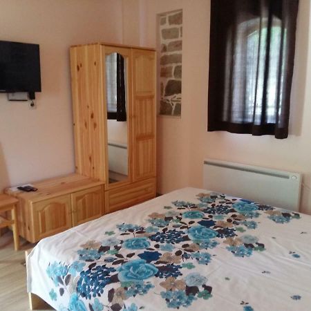 Guest House Friends Emen Exterior foto