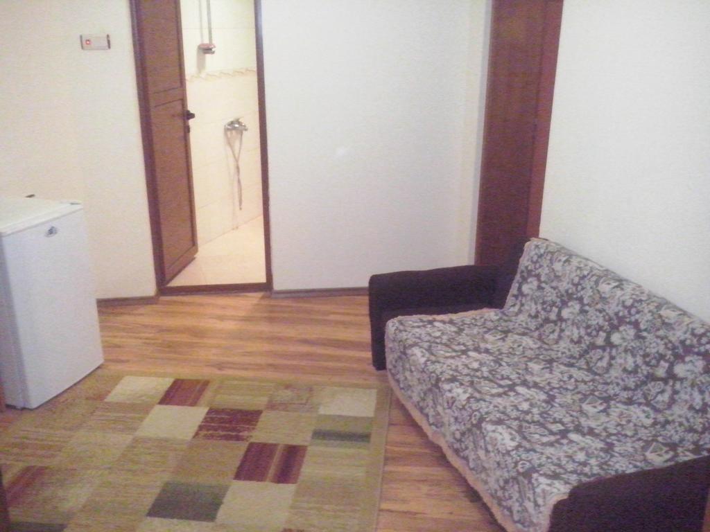 Guest House Friends Emen Zimmer foto