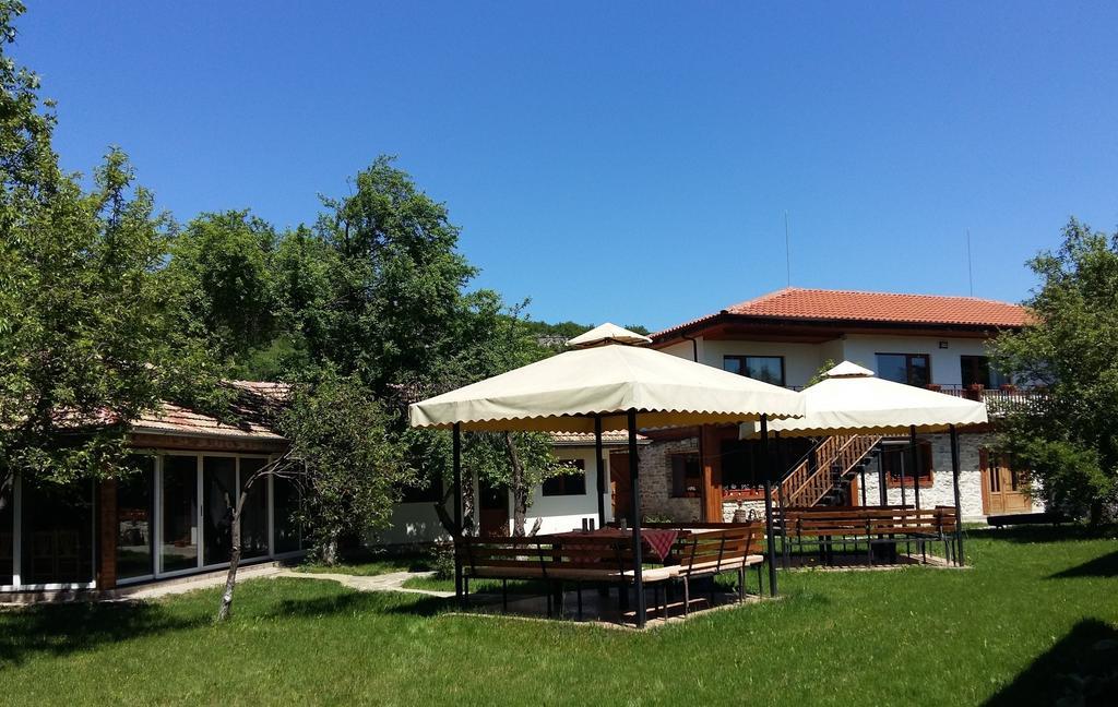 Guest House Friends Emen Exterior foto